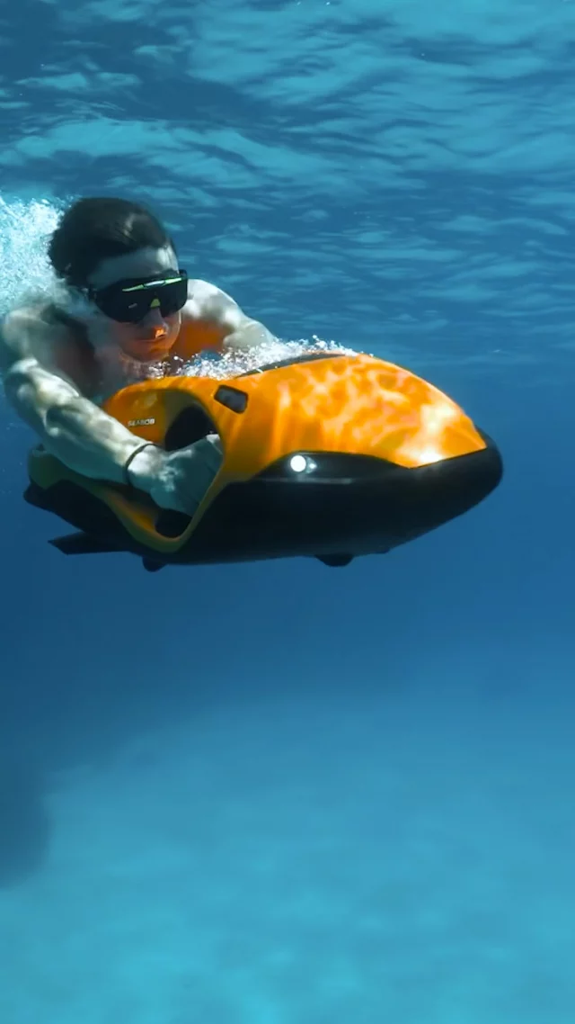 Experience a whole new level of agility with the SEABOB F9 series – a water adventure like never before.

#SEABOB #SEABOBF9 #yachting #yachttoys #waterscooter #lifestyle #watertoys