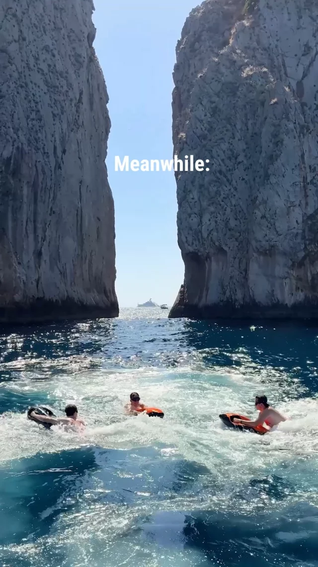 Busy driving SEABOB#SEABOB #waterscooter #yachttoys #watertoys