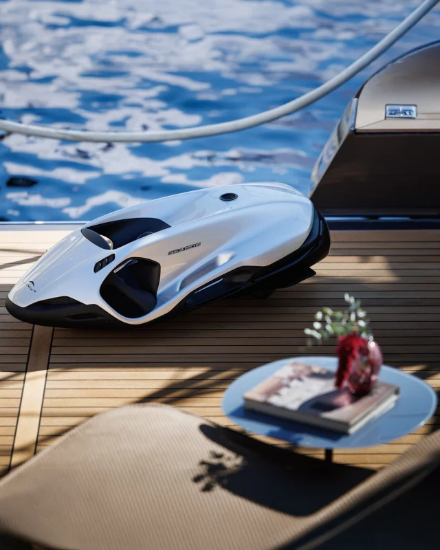 Crafted for those who redefine the extraordinary. The SEABOB F9 meets @azimut_yachts – where exclusivity and performance unite.Designed by Studio F. A. Porsche the SEABOB F9 complements the beauty of every yacht. On deck, it’s design. In the water, it’s performance.A masterpiece of engineering, right where it belongs.#SEABOB #PorscheDesign #yachtlife #yachttoys #AzimutYachts