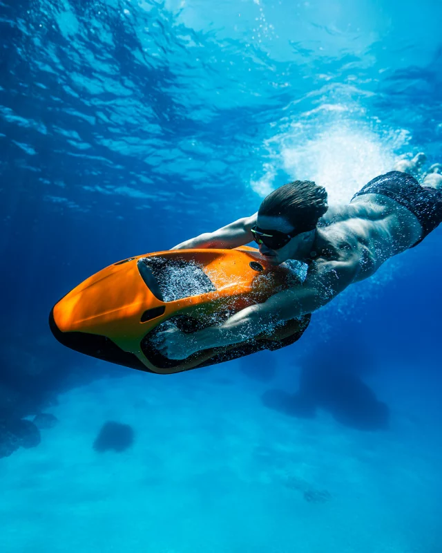 Dive in with speed.Switch to Dive Mode in the SEABOB cockpit and feel the difference – power becomes smooth, control becomes effortless.The system adapts with precision, giving you perfect balance and pure serenity beneath the surface.Refined performance, effortless control, pure underwater freedom.#SEABOB #PorscheDesign #diving #waterscooter