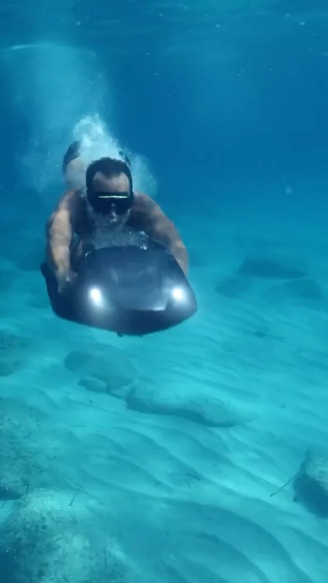 Some places can only be felt, not seen.The F9 takes you there – into moments that feel effortless and entirely your own.#SEABOB #PorscheDesign #waterscooter #seatoys