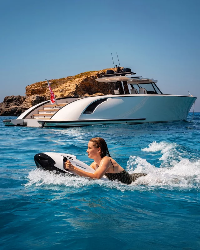 Some collaborations are matching just perfectly.

The symbiosis between @wajer_yachts  and SEABOB combines lifestyle and sportiness.

#SEABOB #yachttoys #wajer #yachts #wajeryachts