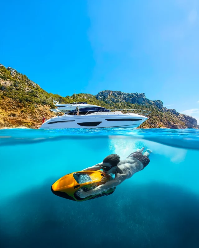 Every ride delivers exactly what you expect – more.More speed. More precision. More unforgettable SEABOB moments.#SEABOB #PorscheDesign #waterscooter #watertoys