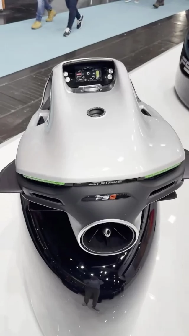 The energy of last year’s @bootduesseldorf  is still in our minds – the atmosphere, the encounters, the excitement.

This year, we’re coming back with additional innovations. Join us at boot Düsseldorf 2026 to experience the SEABOB line-up.

SEABOB F9 and F9S
Design by Studio F. A. Porsche
Hall 9 – Stand A04

SEABOB SE63 
for Automobili Lamborghini
Hall 9 – Stand A21

We can’t wait!

#SEABOB #bootDüsseldorf #yachttoys #boot2026 #waterscooter