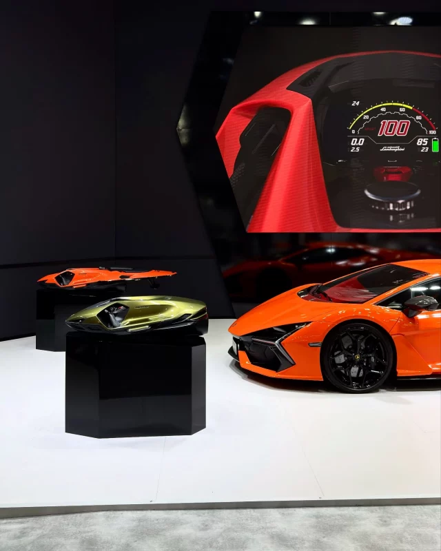 A world of innovation awaits.
 Discover the SEABOB SE63 for Automobili Lamborghini at boot Düsseldorf, being exhibited for the first time at the world‘s largest boat and water sports show in Germany. 

The SEABOB SE63 will be on display in Düsseldorf alongside the Lamborghini Revuelto super sports car.

17 – 25 January 2026
Hall 9 – Stand A21

#SEABOB #AutomobiliLamborghini #bootdüsseldorf #boot2026 #watertoys