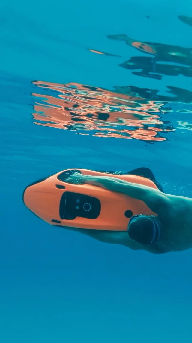 Dive into the thrill.

Master the water and let the SEABOB F9 take your adventure to the next level.

Precision, power, and freedom – all in one ride.

#SEABOB #PorscheDesign #yachttoys #watertoys