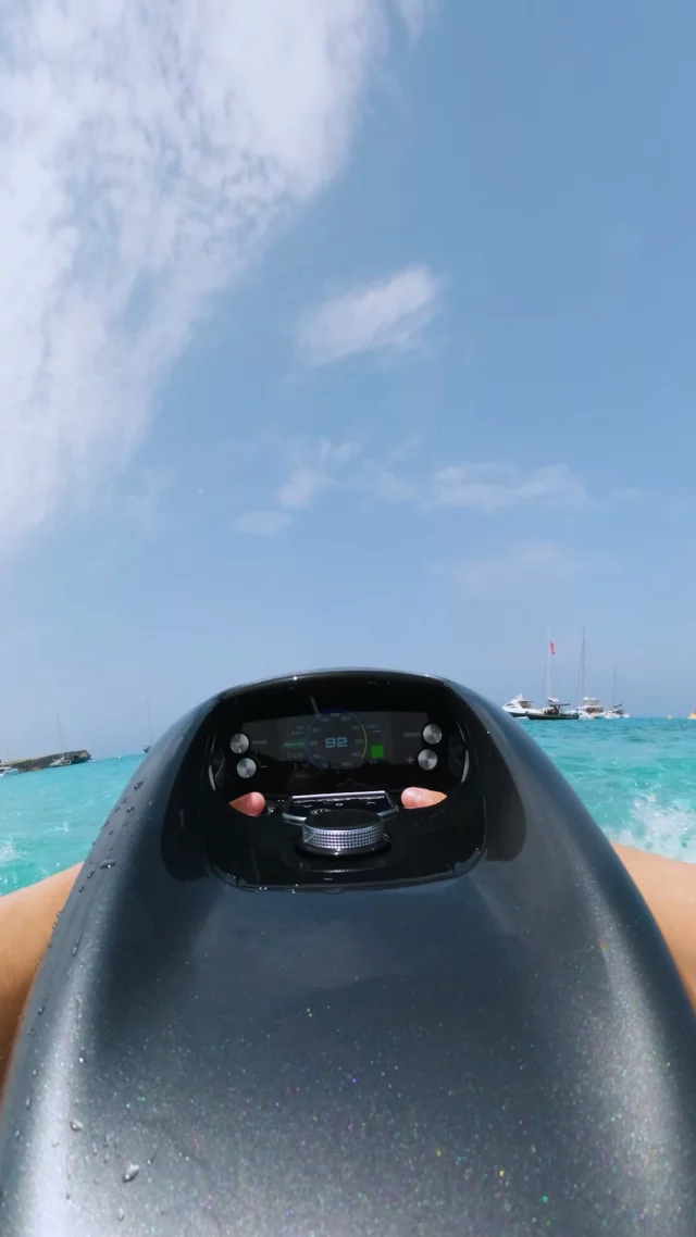 Engineered for the moments you can only feel.

The SEABOB F9 unites performance, precision and effortless control, creating a driving experience that feels intuitive from the very first moment.

#SEABOB #waterscooter #watertoys