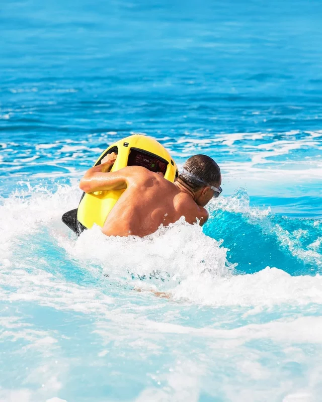 Performance is best experienced -  not explained.

Your SEABOB F9 responds instantly to every movement, creating a ride that feels smooth, balanced and fully connected to the ocean.

#SEABOB #PorscheDesign #waterscooter