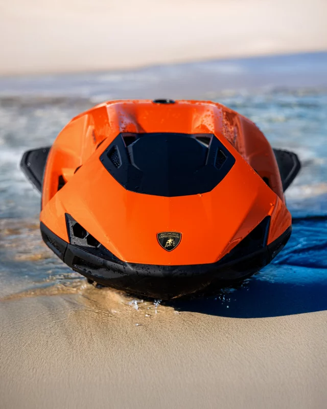 Performance doesn't stop where roads end.

Witness a statement of power, craftsmanship and pure super sports car heritage.

This is the SEABOB SE63 for Automobili Lamborghini.

#SEABOB #AutomobiliLamborghini #justbreaklimits #waterscooter #yachttoys