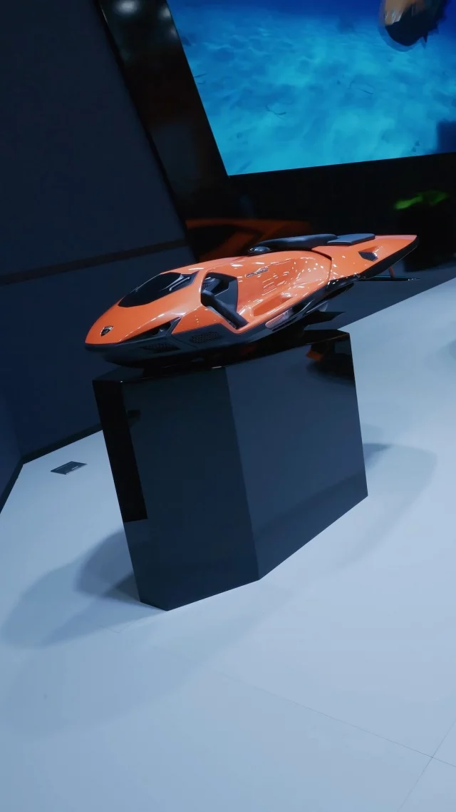 Designed to push limits.

The SEABOB SE63 combined with the modular Performance Board sets a new benchmark for fun on the on water. Strong acceleration meets superior control and outstanding stability. The SEABOB SE63 Performance Board creates a ride that feels powerful and smooth at every moment - redefining precision on the water.

#SEABOB #AutomobiliLamborghini #justbreaklimits