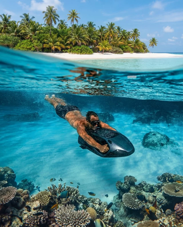 Where freedom meets precision – Experience incomparable moments in the world's biggest playground. 

This is the SEABOB F9.
Design by Studio F. A. Porsche.

#SEABOB #PorscheDesign #yachttoys