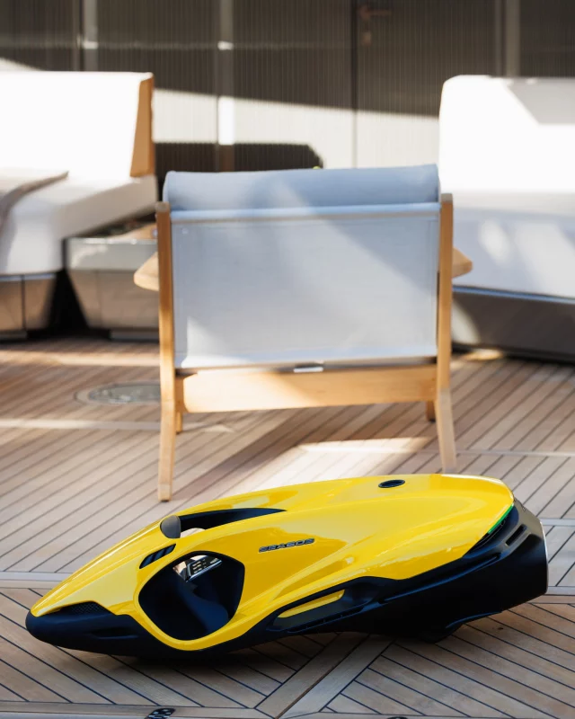 Yacht life, amplified – With the SEABOB F9.

Resting on deck in Carex Yellow, it turns quiet moments into unforgettable experiences.

Because true yacht life doesn’t end on deck – it begins there.

@azimut_yachts 

#SEABOB #PorscheDesign #yachttoys