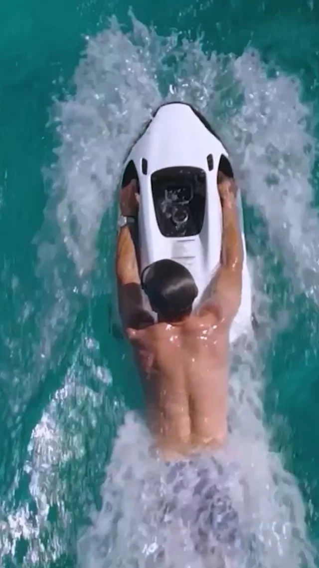 Enjoying the sun, immersing in the water – the perfect summer experience powered by SEABOB. 

#SEABOB #yachttoys #boatday #waterscooter
