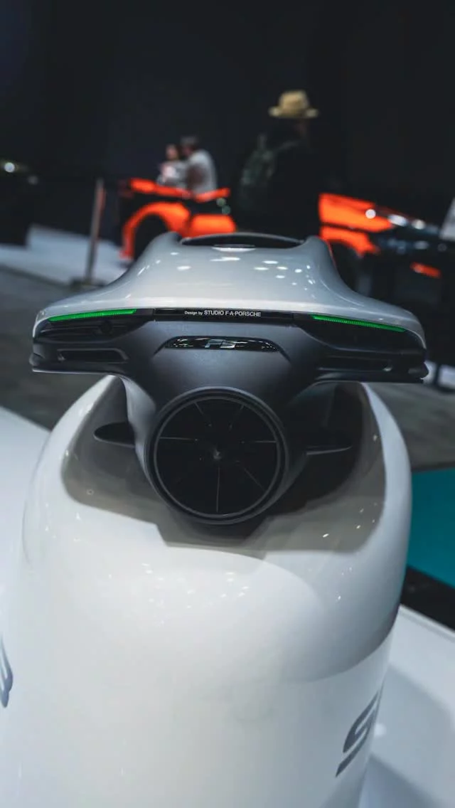 Presence that speaks for itself.

The SEABOB F9 unites unmistakable design with lightweight high-performance engineering, creating a statement that commands attention even at rest.

#SEABOB #PorscheDesign #waterscooter