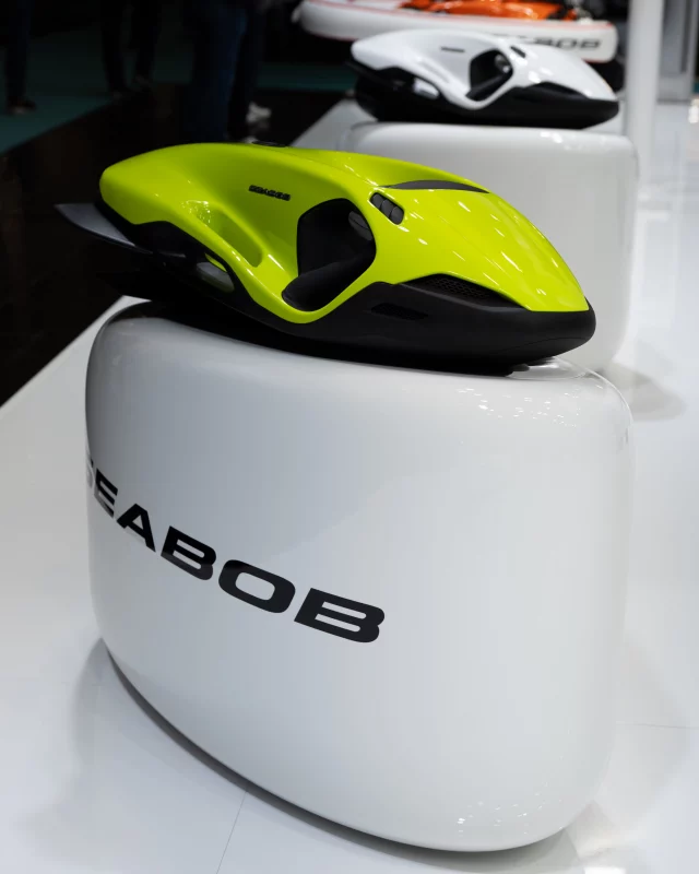It’s not just a water scooter. 
It’s a statement. 

The SEABOB F9S stands out in every colour.

Design by Studio F. A. Porsche.

#SEABOB #PorscheDesign #waterscooter #yachttoys