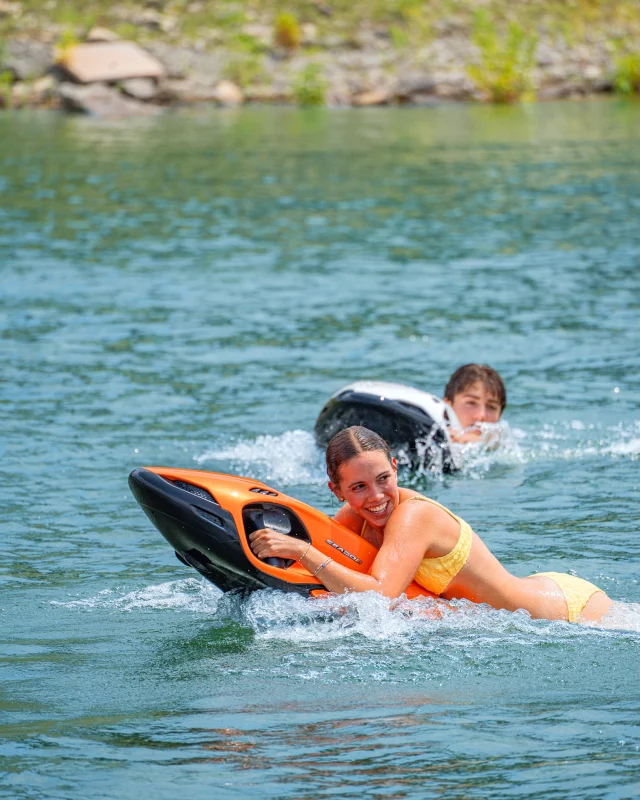 Moments of joy. Shared on the water.

You live in the USA? Don’t miss out on your opportunity to try out SEABOB for free! 

Visit the link in our bio, find your location and be part of one of our events.

#SEABOB #waterscooter #america #LakesAndOceansTour