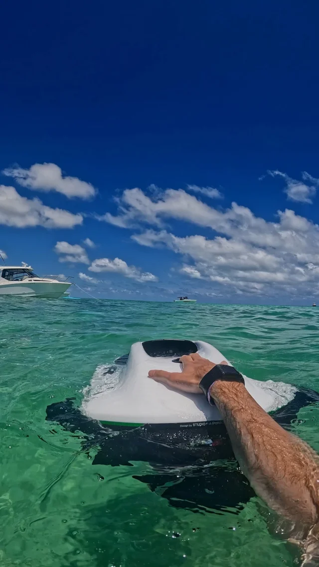 This is what life is all about.

#SEABOB #waterscooter #watertoys
