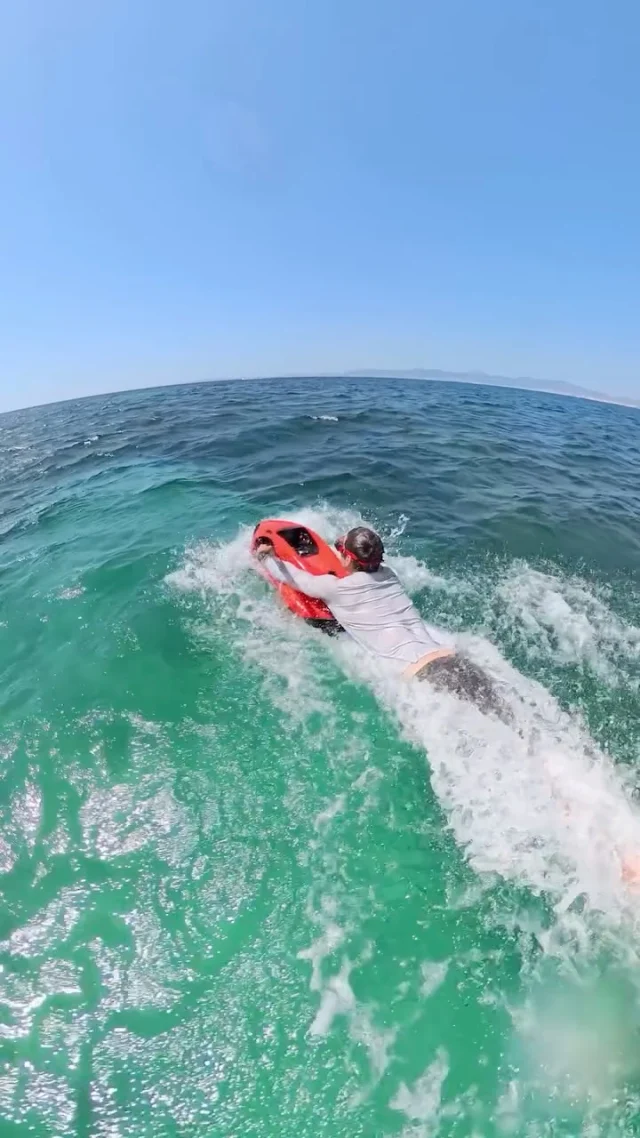 Feel the joy of the SEABOB F9.

#SEABOB #waterscooter #watertoys #yachttoys