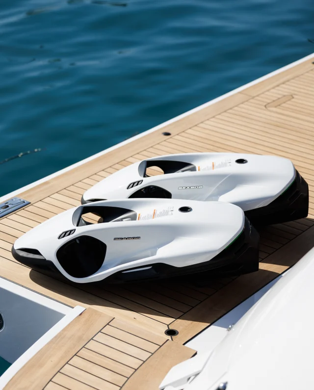 Ready for yachts, ocean views and the energy of Fort Lauderdale?🇺🇸

The @flibsofficial 2026 starts today. Join us and experience the SEABOB lifestyle in Fort Lauderdale – the Yachting Capital of the World.

28 Oct. – 01 Nov. 2026
Bahia Mar | Booth 1070  
Convention Center I Booth 2038

#SEABOB #FLIBS #waterscooter #watertoys #yachttoys